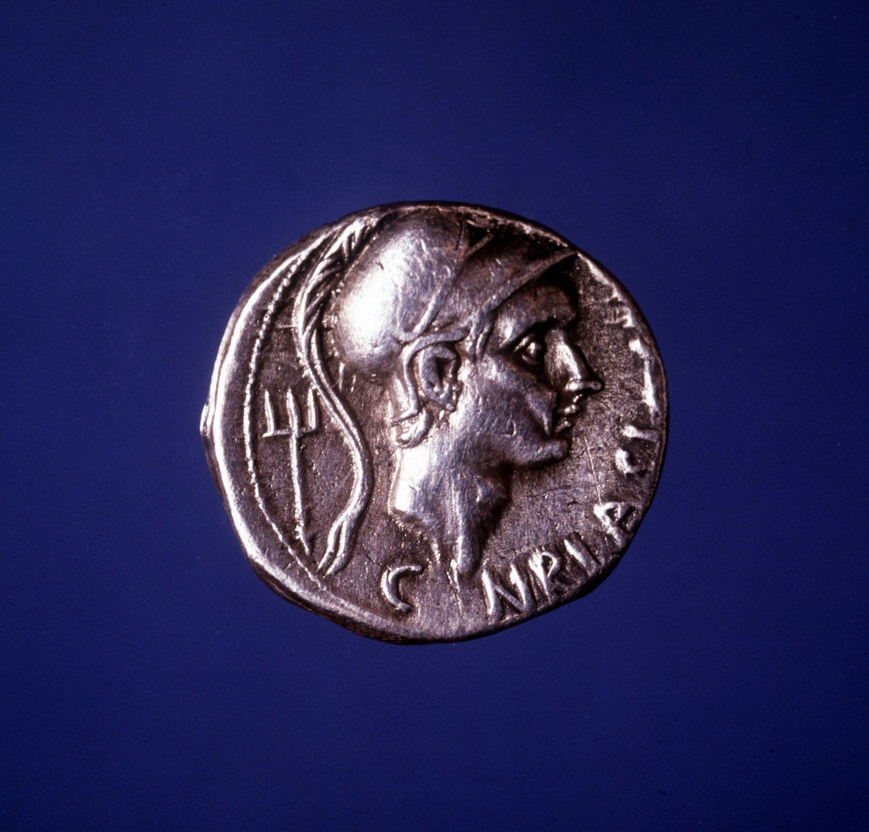 Hopeakolikko, jossa on Scipion afrikkalainen kuva (235 eKr. - 183 eKr.). tekijältä Roman