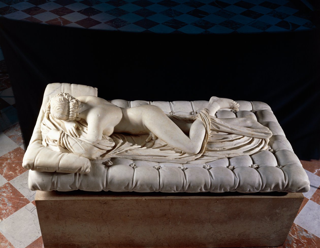 Nukkuva Hermafrodiitti, kopio 2. vuosisadan eKr. alkuperäiskappaleen mukaan, Diocletianuksen kylpylästä, Roomasta (marmori) tekijältä Roman
