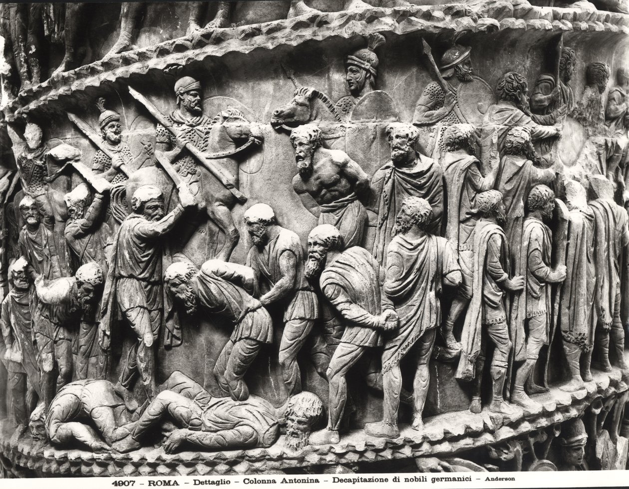 Saksalaisten aatelisten mestaus, yksityiskohta Marcus Aureliuksen pylvästä tekijältä Roman