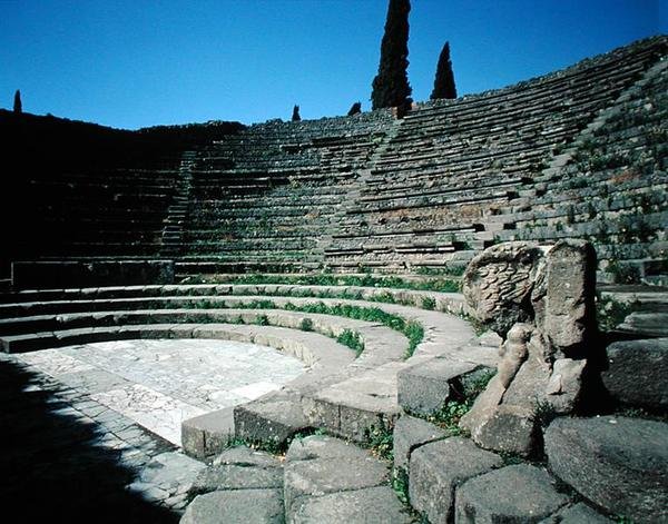 Näkymä Teatro Piccololle tekijältä Roman