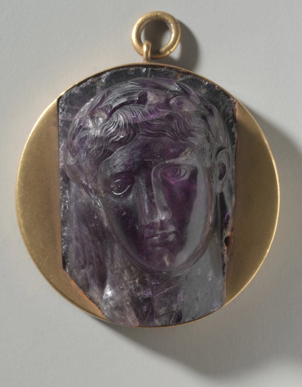 Cameo: Naisen pää, n. 1-100 tekijältä Roman Imperial Period