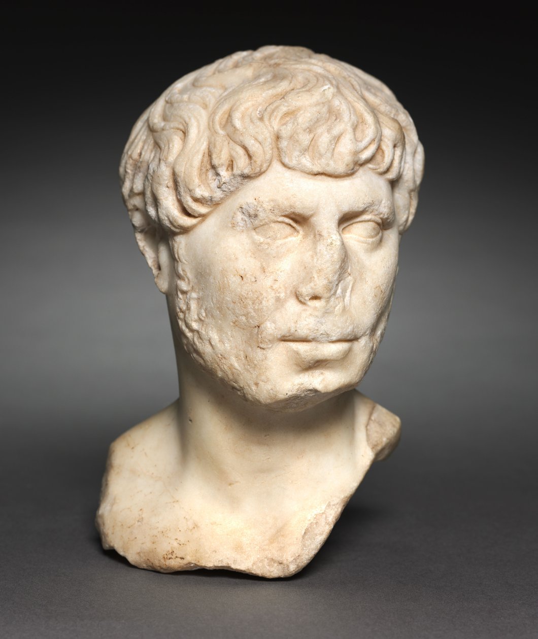 Parrakkaan miehen pää, n. 125 (marmori) tekijältä Roman Imperial Period