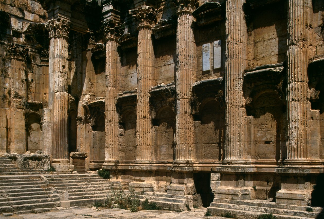 Bacchuksen temppeli, yksityiskohta, korkea keisarillinen aika (27 eKr.-395 jKr.) tekijältä Roman Imperial Period
