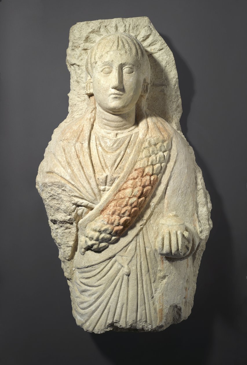 Naisen hautaushahmo, löydetty Oxyrhynchosista, 3.-4. vuosisadalla (kalkkikivi, jossa gesson ja maalin jälkiä) tekijältä Roman Period Egyptian