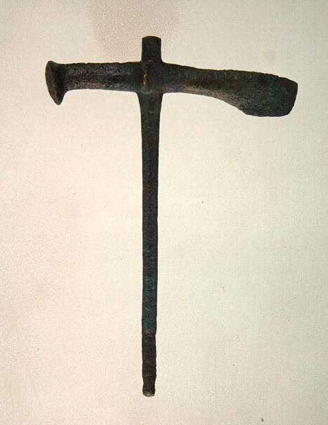 Kirves, löydetty Bebrasta (kupari) tekijältä Roman Roman