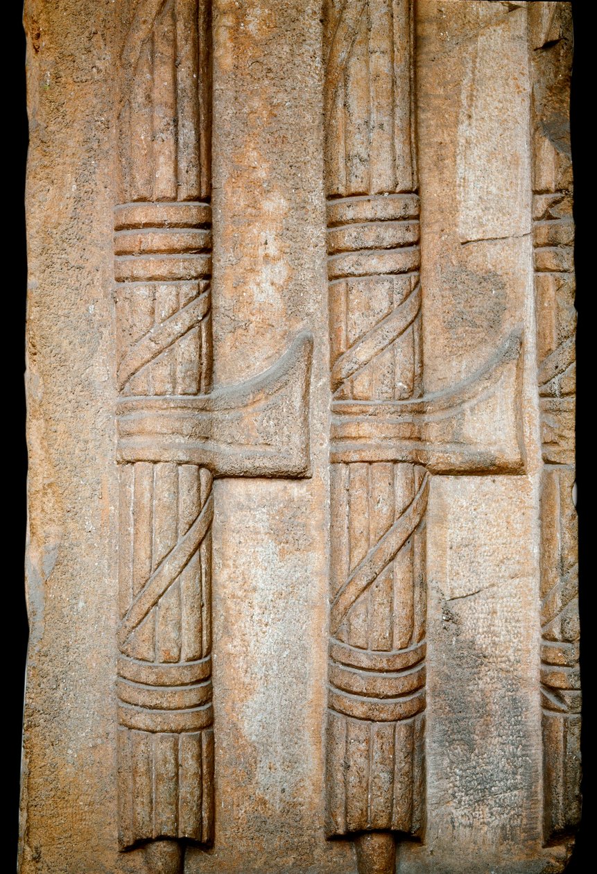 Bareljeefi, joka edustaa keisarillisen ajan lictorin sädettä (roomalaisen vallan symbolit) Rooma, Museo Nazionale Romano. (kasvot) tekijältä Roman Roman