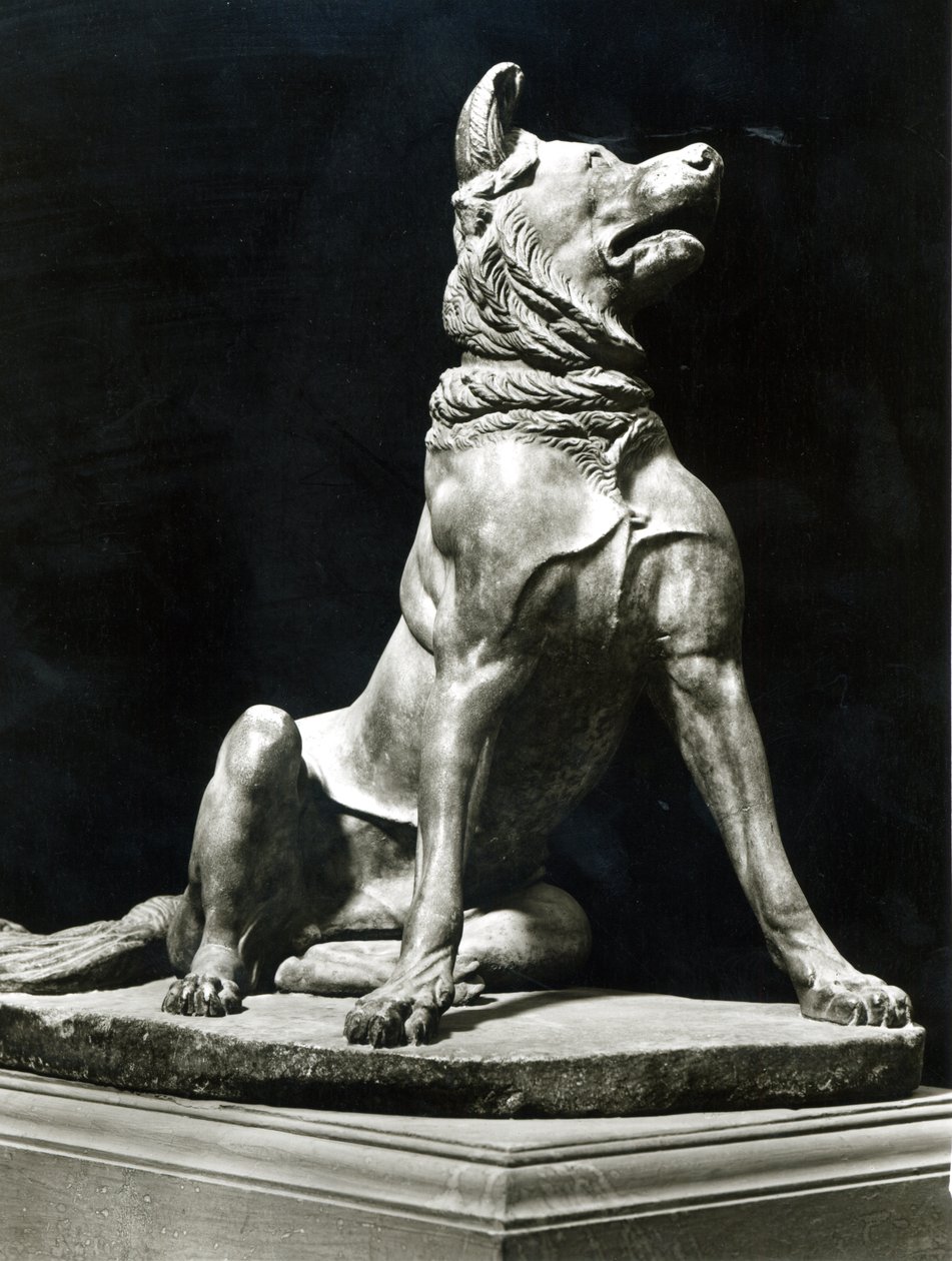 Bullmastiffikoira (marmori) tekijältä Roman Roman