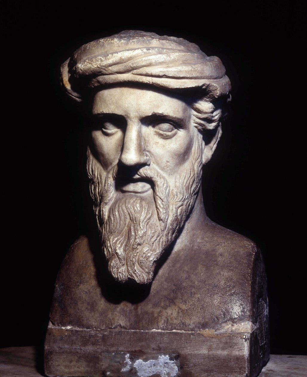Pythagoraan (-6. vuosisadan) rintakuva, kreikkalainen filosofi ja matemaatikko, Musei Capitolini, Rooma. tekijältä Roman Roman