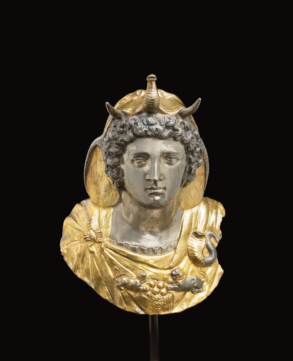 Kleopatra Selenen tunnus, n. 1. vuosisadan loppu eKr. - 1. vuosisadan alku jKr. (kullattu paketti ja hopea) tekijältä Roman Roman