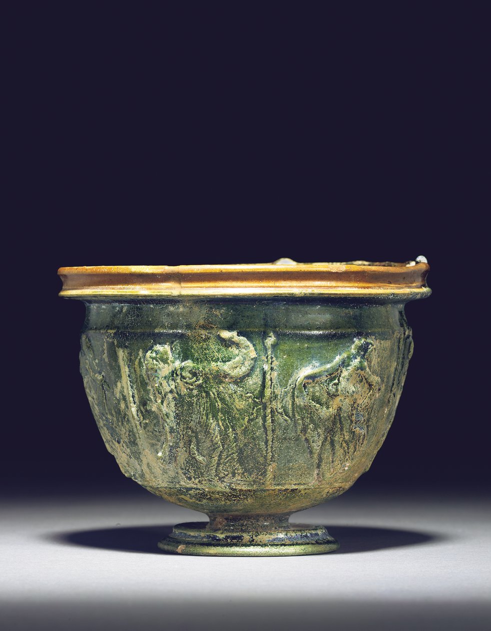 Pikari, 1. vuosisadan loppu eKr. - 1. vuosisadan alku jKr. (lyijylasitettu keramiikka) tekijältä Roman Roman