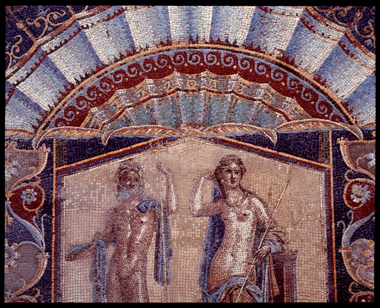 Neptunus ja amfitriitti. Yksityiskohta seinämosaiikista Casa di Nettuno e Amfitriten trikliniumista, 5. vuosisadalla eKr. - 1. vuosisadalla jKr. tekijältä Roman Roman