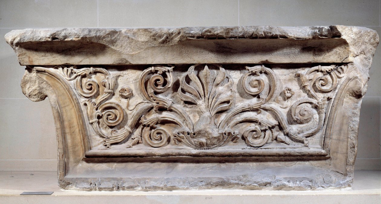 Pilasterin pääkaupunki. Rooman valtakunnan arkkitehtuuri. Pariisi, Musee du Louvre tekijältä Roman Roman