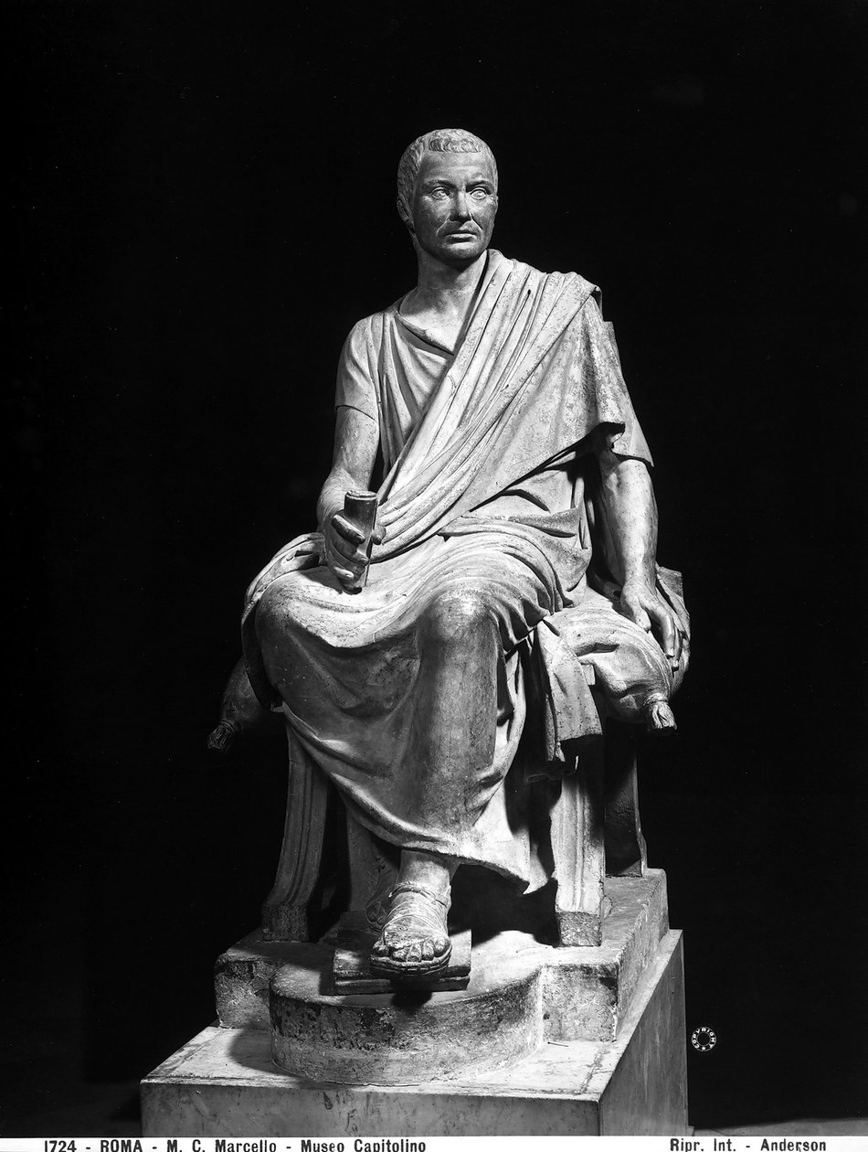 Marcus Claudius Marcelluksen (n. 268-208eKr) patsas (marmori) tekijältä Roman Roman