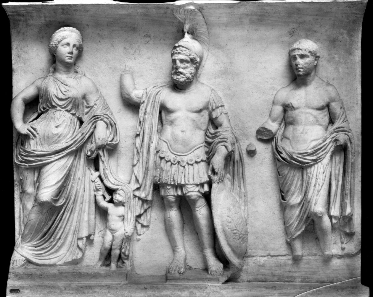Venus, Mars ja Divus Julius (marmori) (m/w kuva) tekijältä Roman Roman