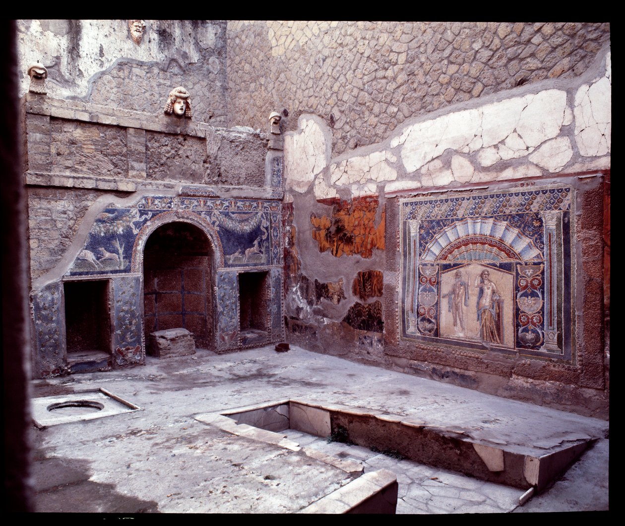 Näkymä Casa di Nettuno e Amphitriten Tricliniumille, 5. vuosisadalla eKr. - 1. vuosisadalla jKr. tekijältä Roman Roman