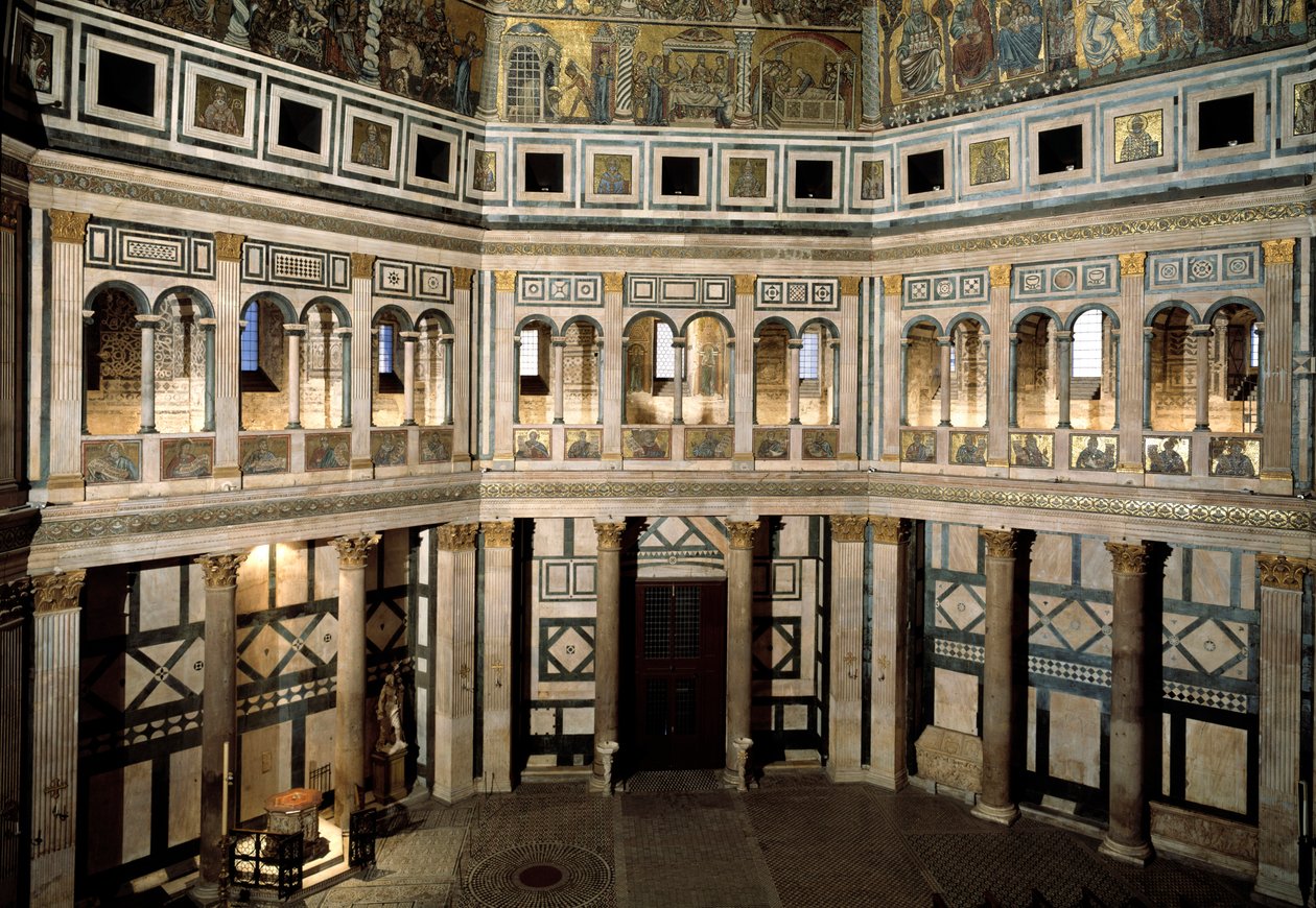 Sisäkuva Pyhän Johannes Kastajan kastekappelista (Firenzen kastekappeli) tekijältä Romanesque