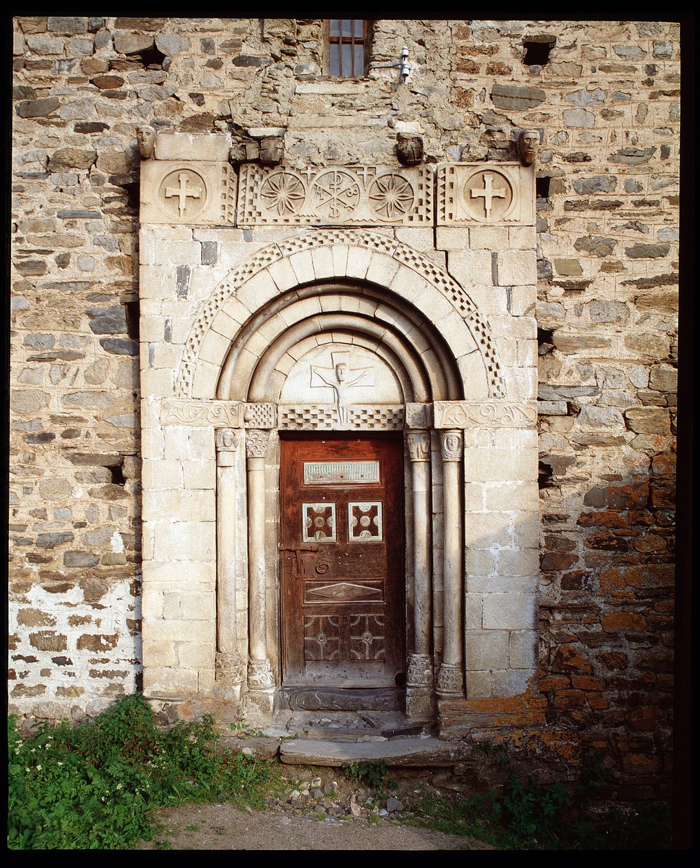 Kirkon portaali tekijältä Romanesque