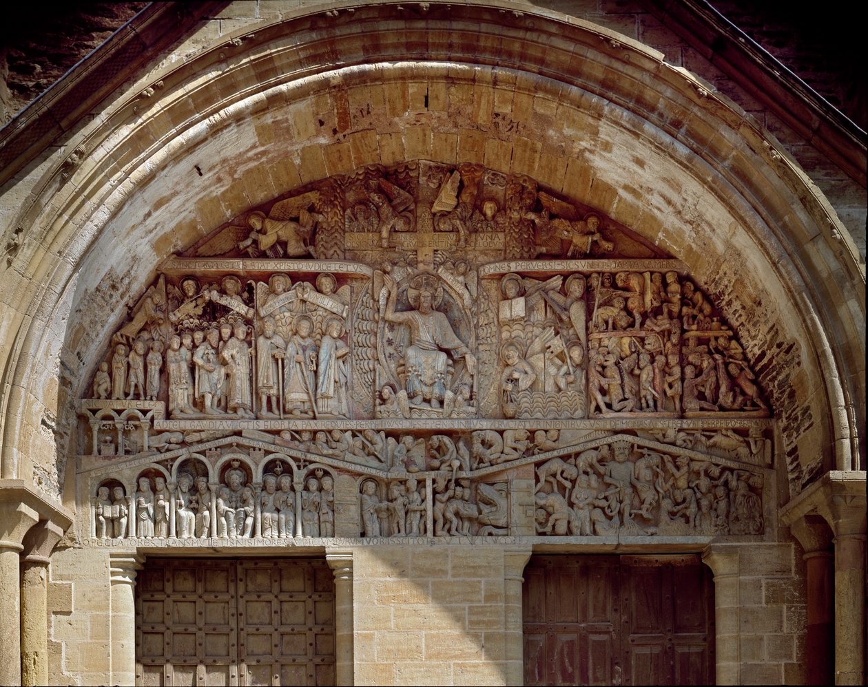Romaaninen taide: Viimeistä tuomiota edustava Tympan, oikealla Kristuksen paratiisista, vasemmalla helvetin kaaosta. Veistos (1130-1140) Sainte Foyn (Sainte-Foy) luostarikirkosta Conquesissa (Aveyron), Ranska. tekijältä Romanesque