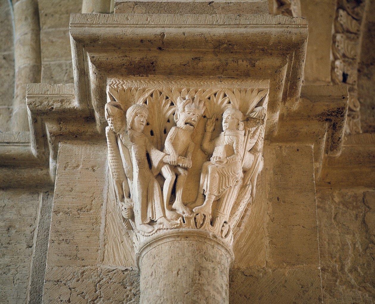 Paholainen näyttää naisen pyhälle Benedictille kiusatakseen häntä, narthexin (veistos) pääkaupunki tekijältä Romanesque