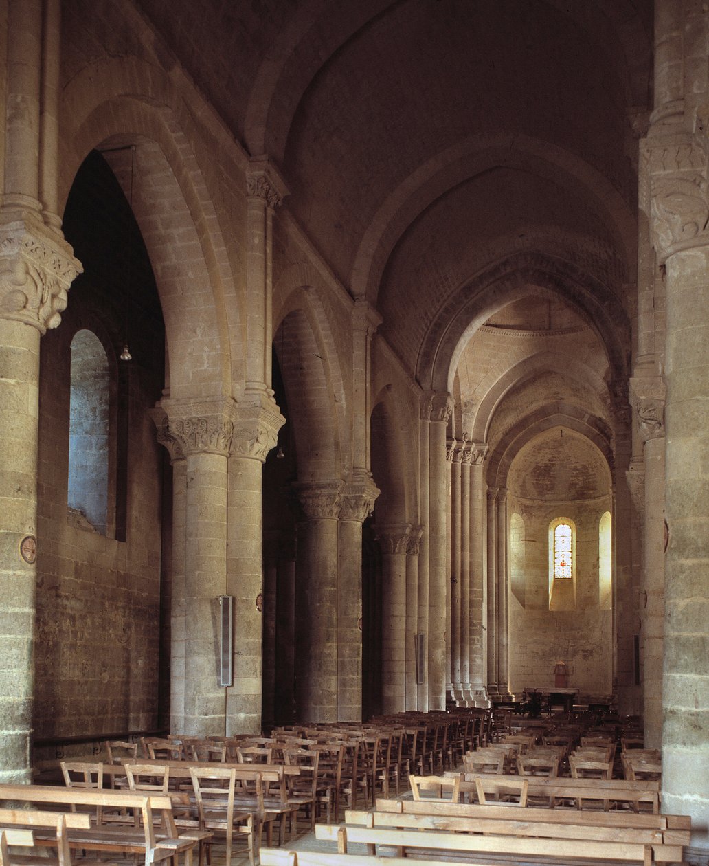 Näkymä pohjoisapsille tekijältä Romanesque