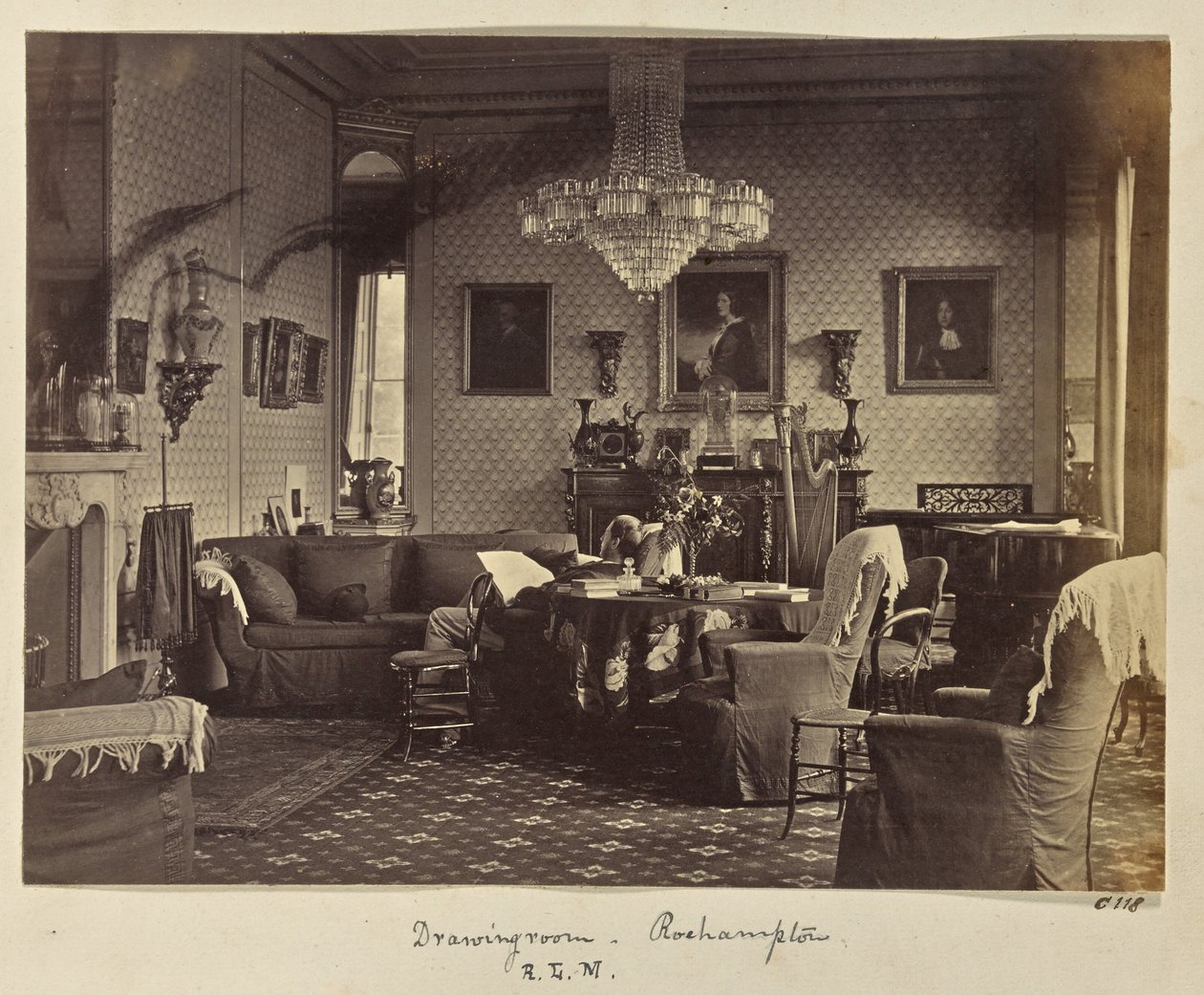 Drawingroom - Roehampton. tekijältä Ronald Ruthven Leslie Melville