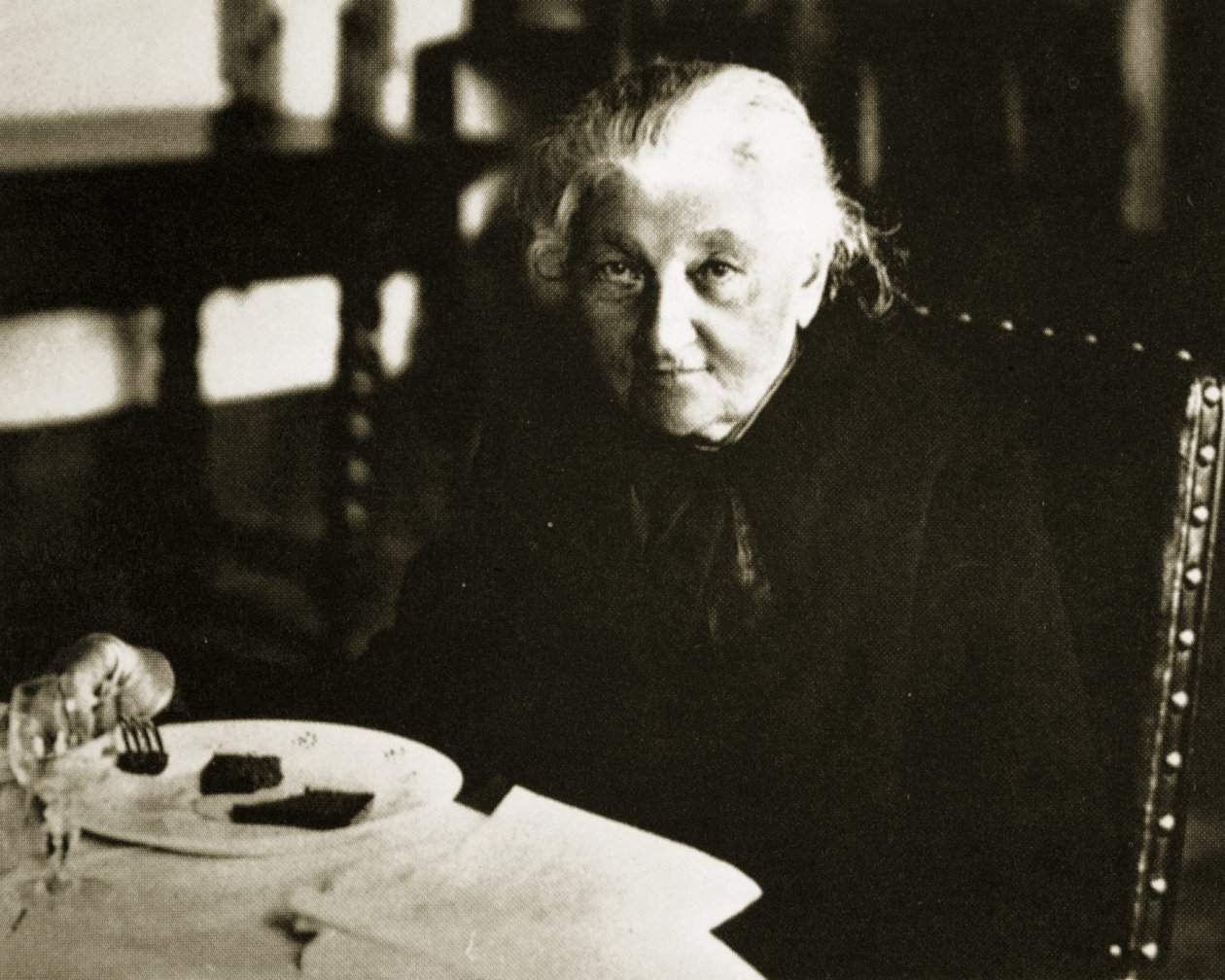 Katherina Breshkov-Breshuskay (seepiakuva) tekijältä Russian Photographer