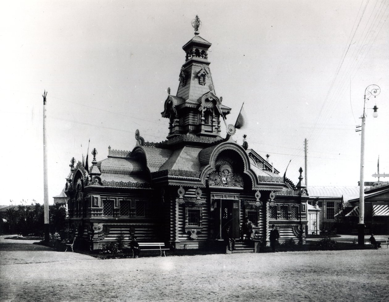 Paviljonki koko Venäjän teollisuuden ja taiteen näyttelyssä, Nižni Novgorod, 1896 tekijältä Russian Photographer