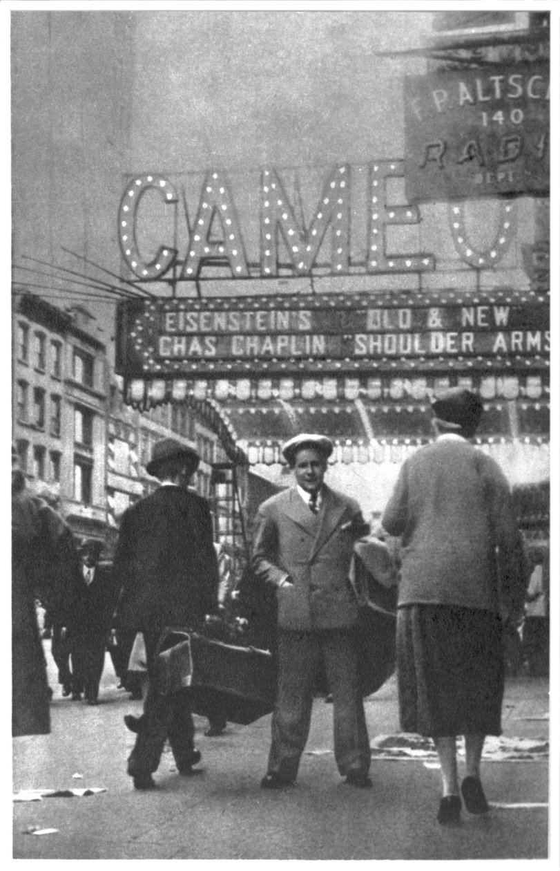 Sergei Eisenstein (1898-1948) New Yorkissa, 1930, Serge Eisenstein, Reflexions dun Cineaste, julkaistu Moskovassa, 1958 tekijältä Russian Photographer