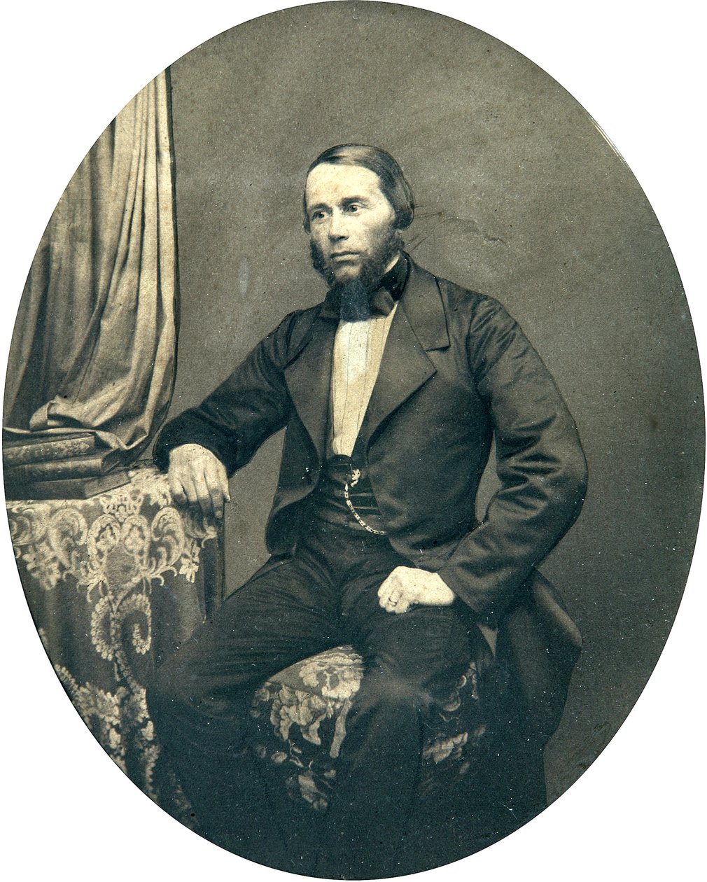 Muotokuva filologi ja kielitieteilijä Yakov K. Groth (1812-1893). Albumin valokuva tekijältä Russian Photographer