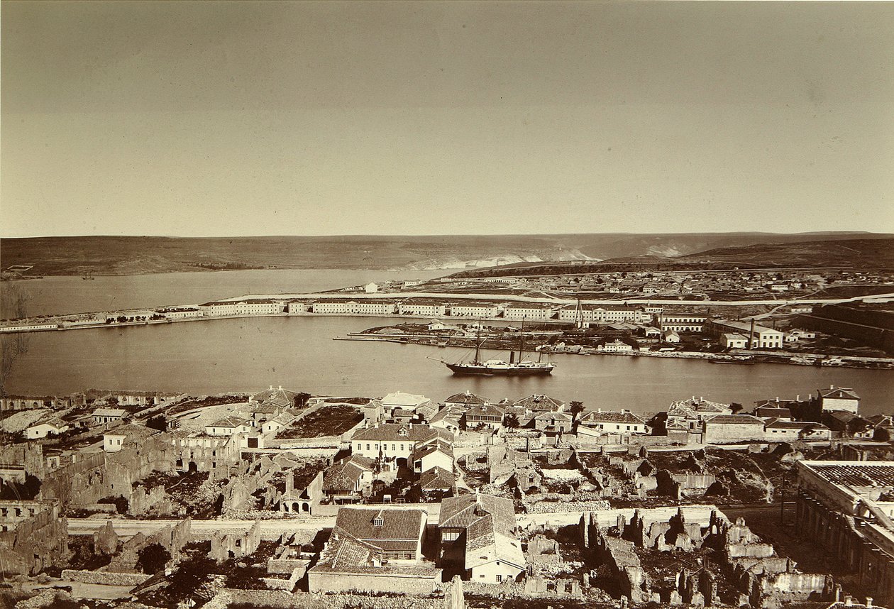 Etelälahti ja Cape Paul Sevastopolissa (Sebastopol). Albumiinivalokuva, 1850-luvun loppu. Aineellisen kulttuurin historian instituutti, Pietari tekijältä Russian Photographer
