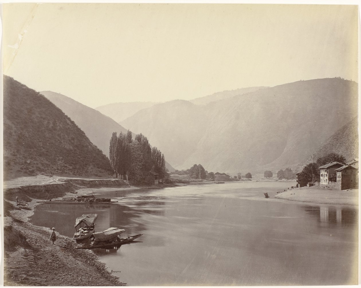 Rivierzicht nabij Baramulla, Intia Baramulla, näkymä alas joelle (alkuperäinen nimi) tekijältä Samuel Bourne (signed by artist)