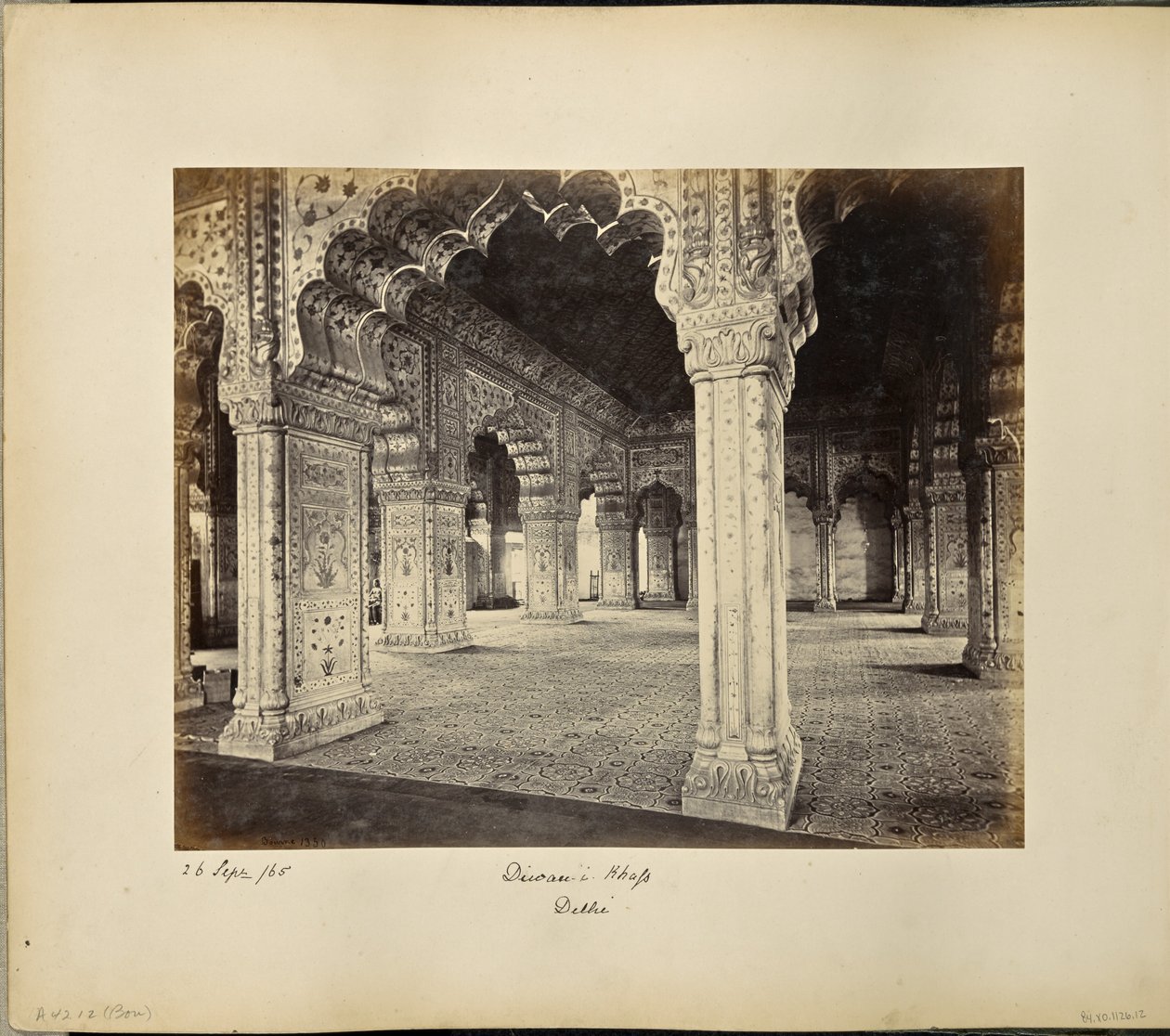 Delhi; palatsi, Dewan-i-Kassin sisätila tekijältä Samuel Bourne