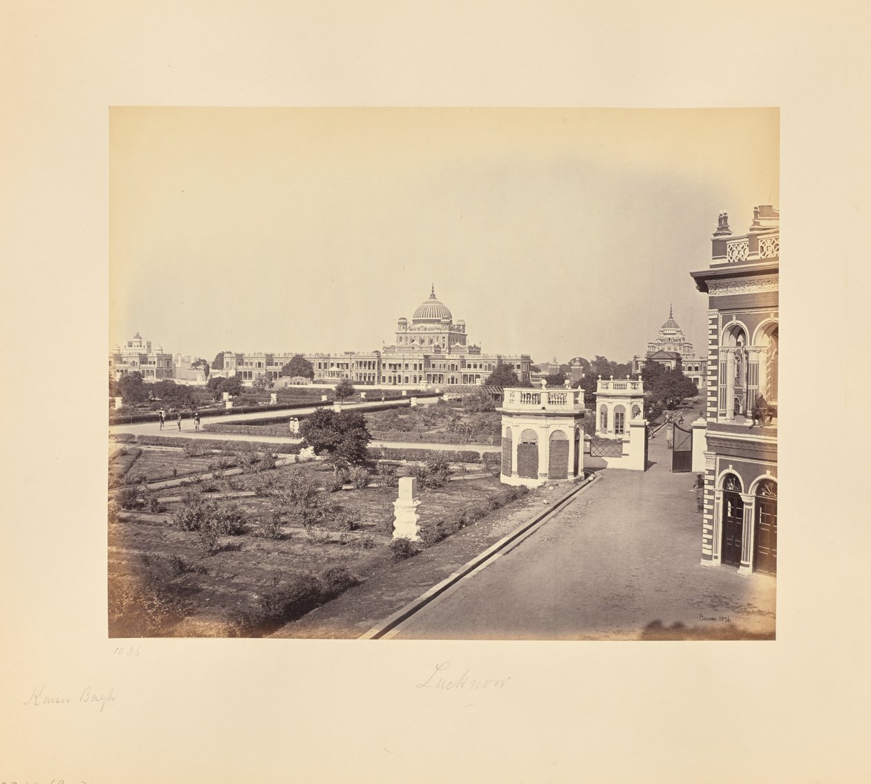 Lucknow; Kaiser Bagh tekijältä Samuel Bourne