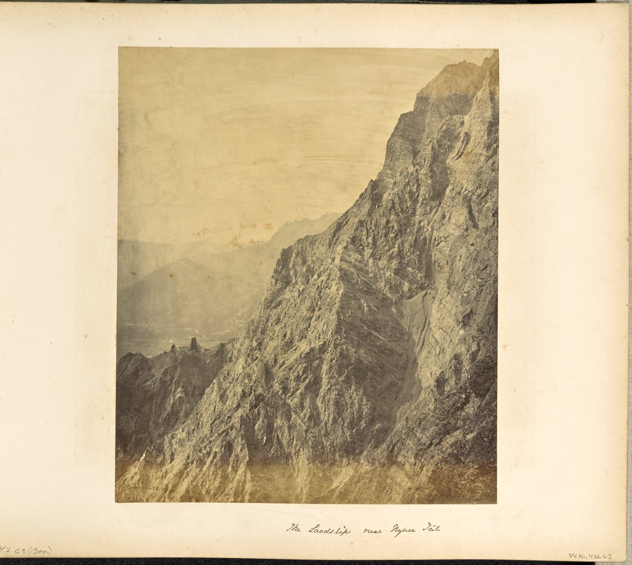 Nynee Tal; The Landslip tekijältä Samuel Bourne