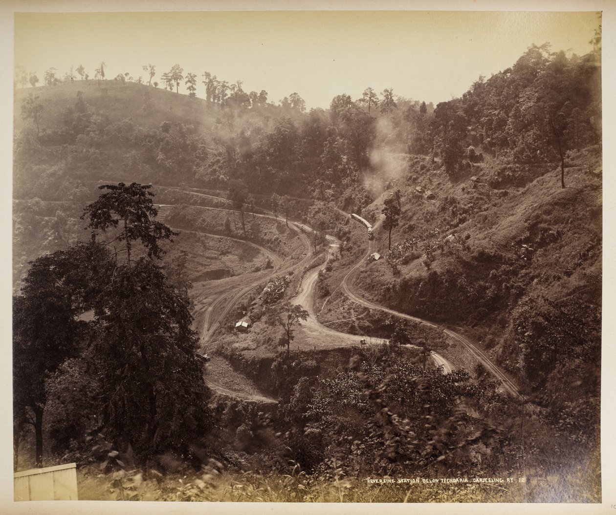 Peruutusasema Teendarian alla, Darjeeling,  