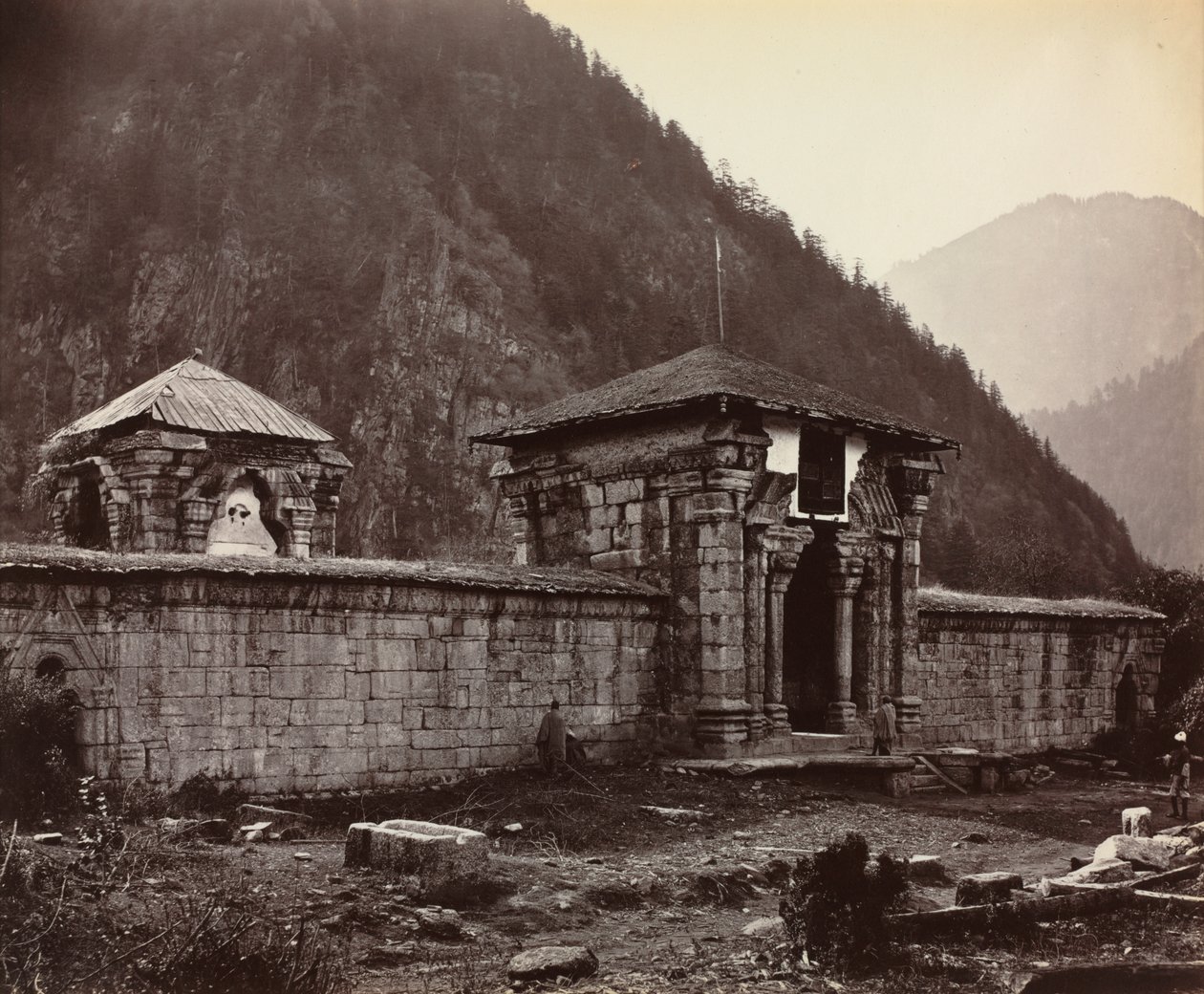 Temple a Naveshera, Caixmir, finlandès indi tekijältä Samuel Bourne