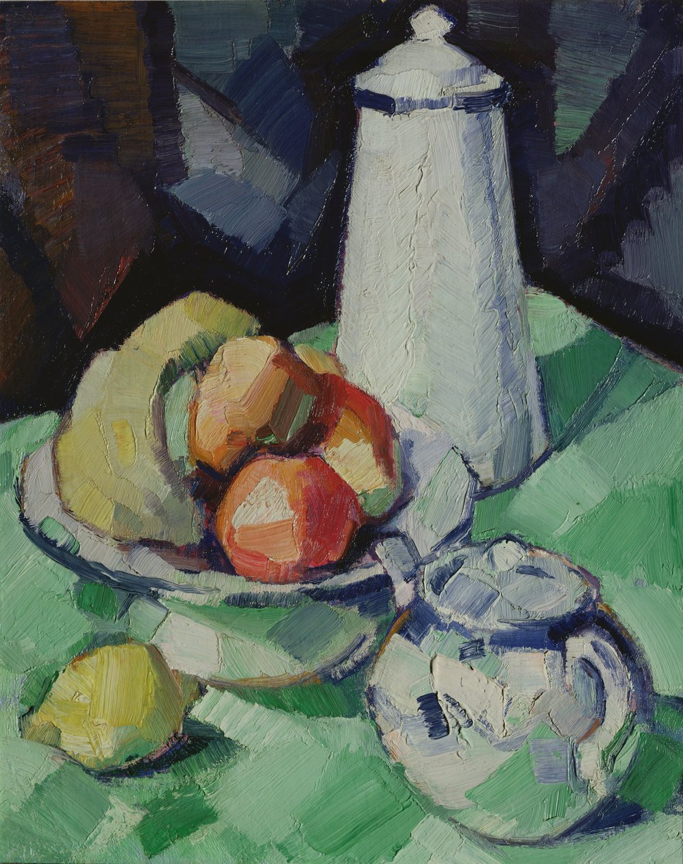 Asetelma teekannulla ja hedelmillä vihreällä pöytäliinalla, n. 1913 tekijältä Samuel John Peploe