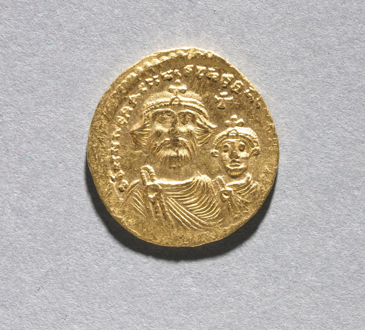 Solidus Herakleioksen ja hänen poikansa Heraklius Konstantinuksen kanssa (kääntöpuoli), n. 616-625 (kulta) (katso kääntöpuoli CVL 499741) tekijältä School Byzantine