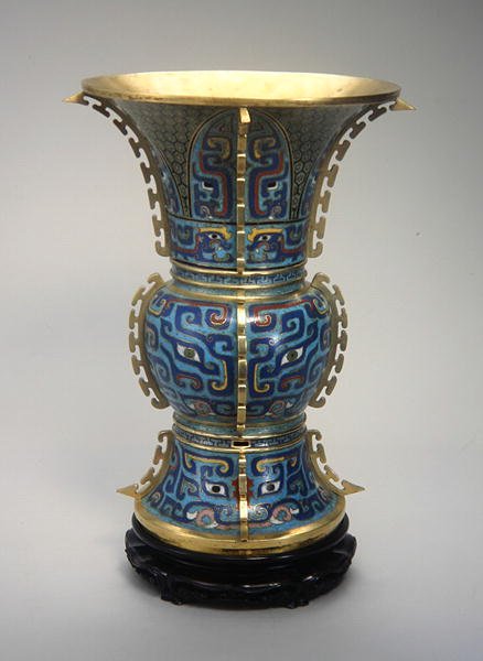 Zun-muotoinen maljakko ja teline (cloisonne emali & zitan) (katso myös 272147) tekijältä School Chinese