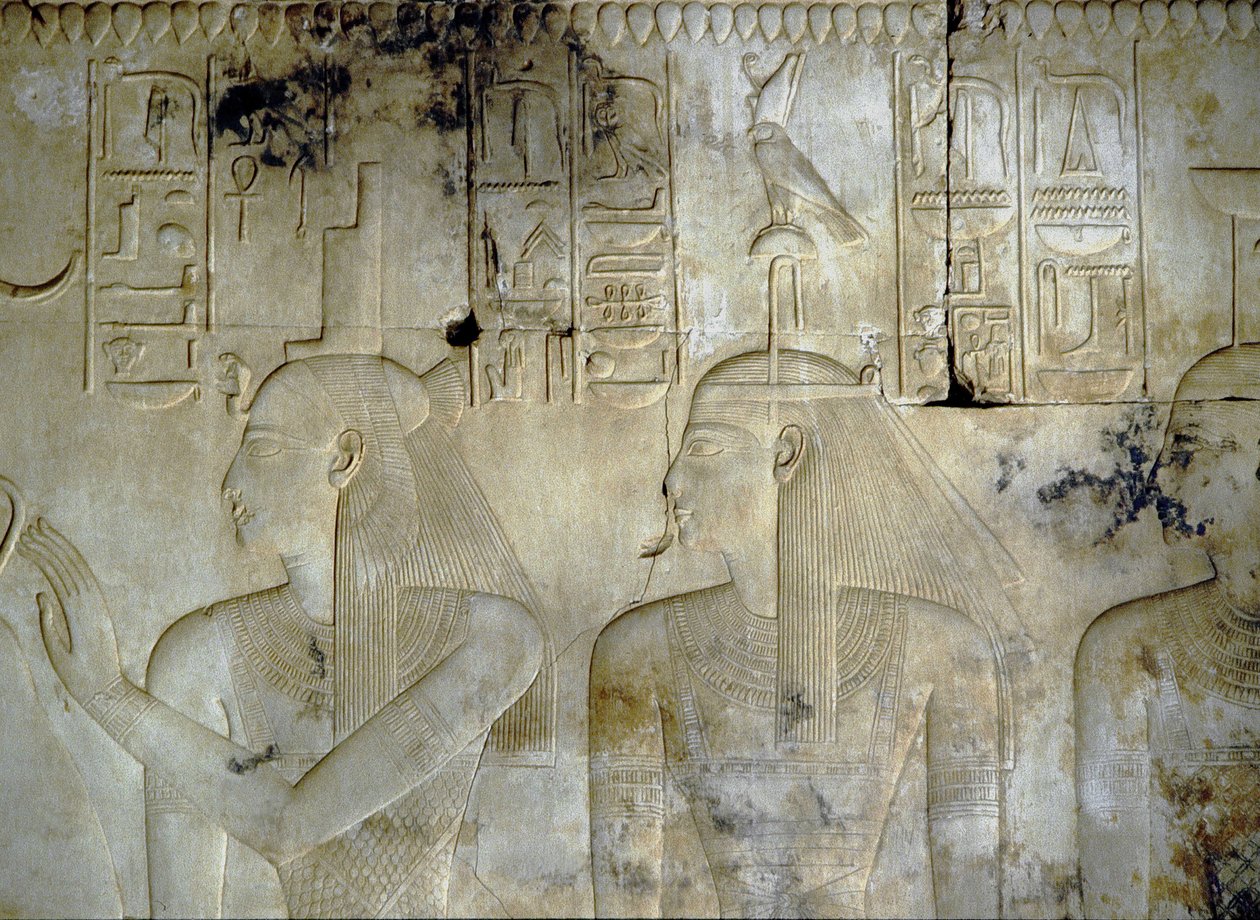 ABYDOS: Seti (Sethi) I:n temppeli, faraon seurana olevat jumalattaret. tekijältä School Egyptian