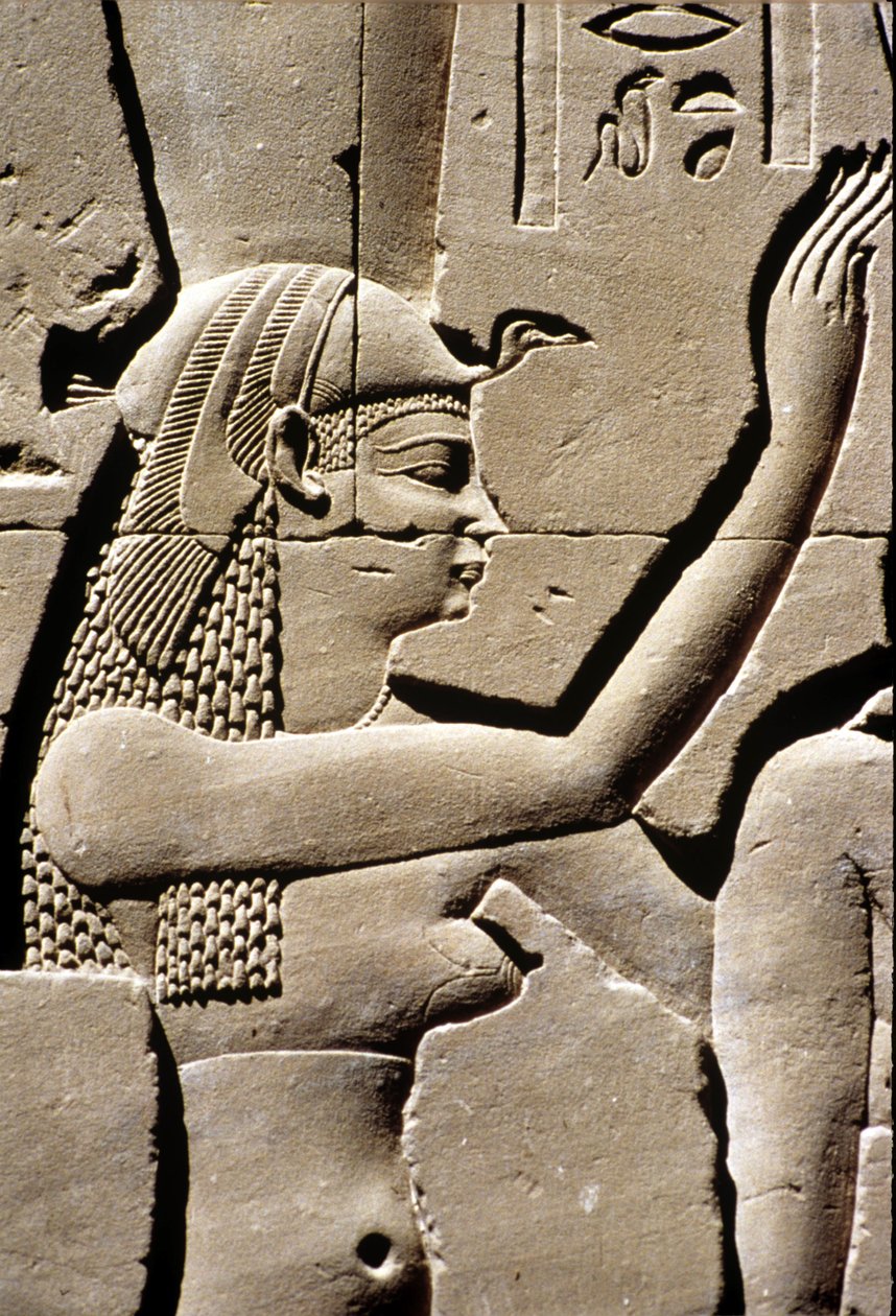 Muinainen Egypti, seinäkaiverrus, jumalatar Isis, Horuksen temppeli, Edfu, 237 - 57 eKr. (kuva) tekijältä School Egyptian