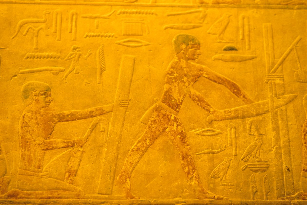 Muinainen Egypti, Seinien veistäminen/maalaus, Mastaba/Ti-hauta, Saqqara, 5. dynastia, puusepät, puun höyläys ja sahaus (kuva) tekijältä School Egyptian
