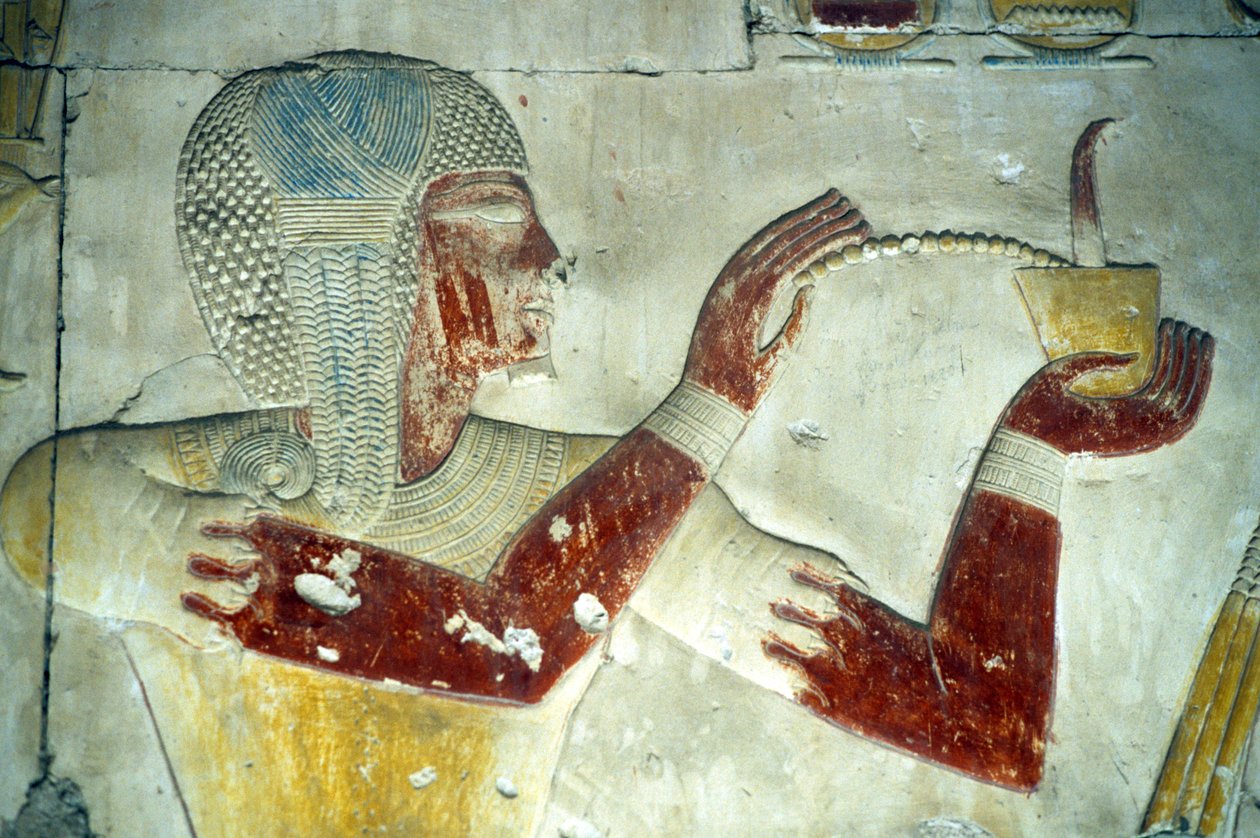 Muinainen Egypti, seinämaalaus/veistos, Ramses II tarjoaa suitsukkeita jumaloituneelle isälleen Seti I:lle, Seti I:n temppeli, Abydos (kuva) tekijältä School Egyptian