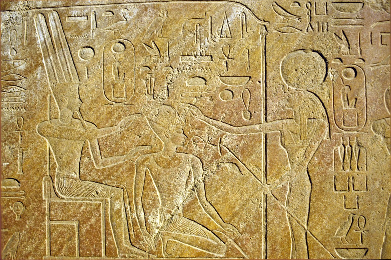 Muinainen Egypti, seinämaalaus/kaiverrus, Sakhmet osoitteet Amon Ra ja Hatsepsut, Karnakin temppeli, Luxorissa tekijältä School Egyptian