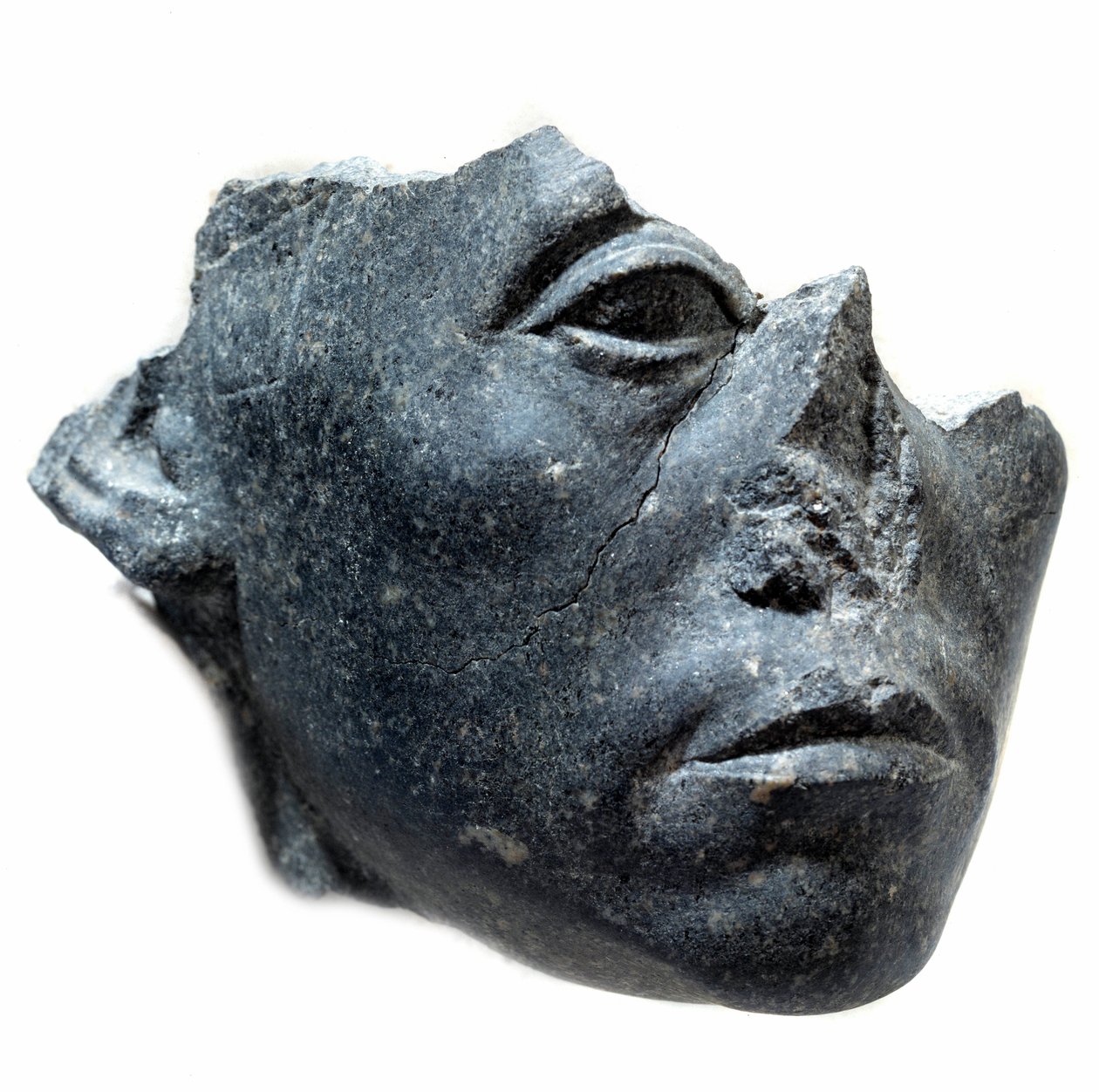 Muinainen egyptiläinen taide: Kuningas Sesostris III:n pää. Patsaan fragmentti. Musta graniittiveistos, noin 1900 eKr. (12. dynastia, noin 1963-1786). Pariisi, Musee du Louvre tekijältä School Egyptian