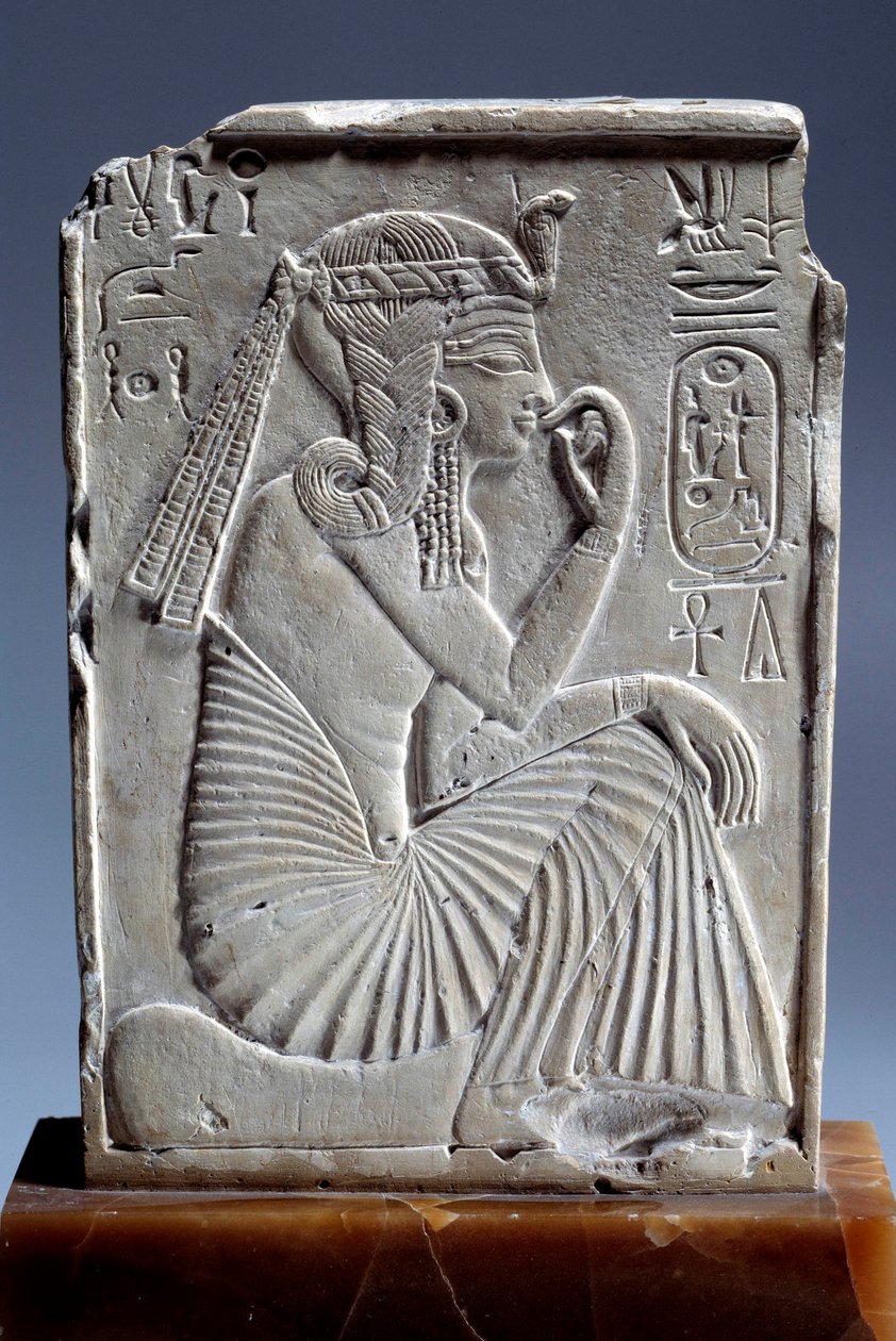 Egyptiläinen antiikki: Ramses II:n pieni kalkkikivistele: lapsikuningas istuu horisontin merkissä. 19. dynastia (noin 1295-1186). Pariisi, Louvre-museo tekijältä School Egyptian