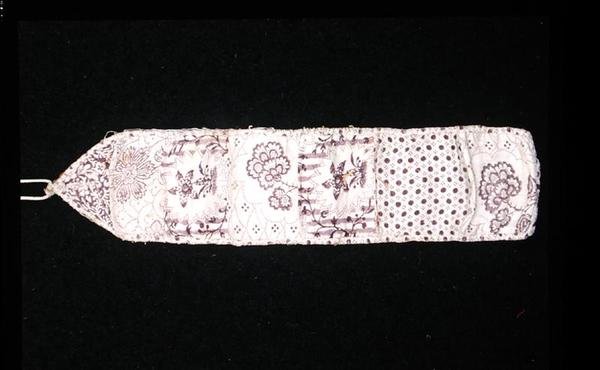 Vaimo, 1700-luvun loppu tai 1800-luvun alku (puuvillaa, painettu painokuvio). tekijältä School English