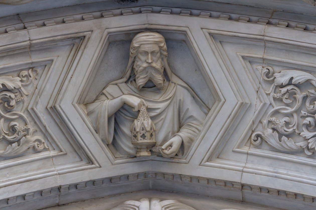Kristus, yksityiskohta kohokuviosta sivuportaalin ympäriltä, Pyhän Marian Flowerin katedraali, Firenze (UNESCOn maailmanperintöluettelo) tekijältä School Florentine