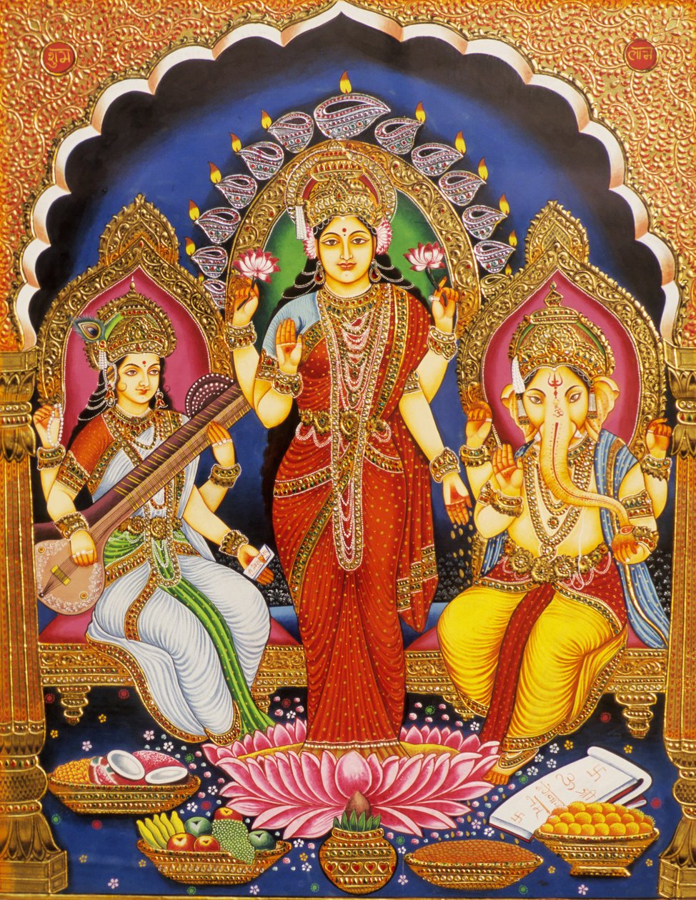 Lord Ganesh ja Laxmi ja Saraswati miniatyyri maalaus paperille Gold kohokuvioitu Intia tekijältä School Indian
