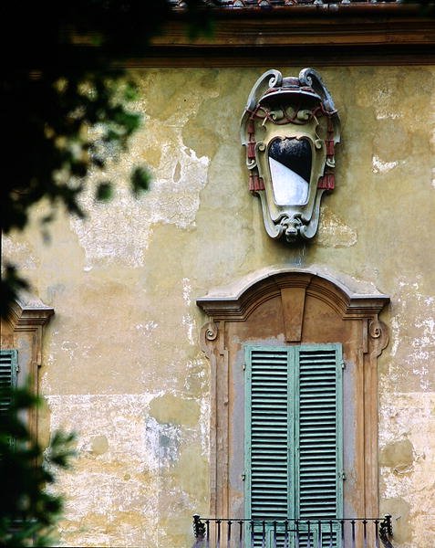 Yksityiskohta Villa la Pietran eteläisestä julkisivusta (kuva) tekijältä School Italian